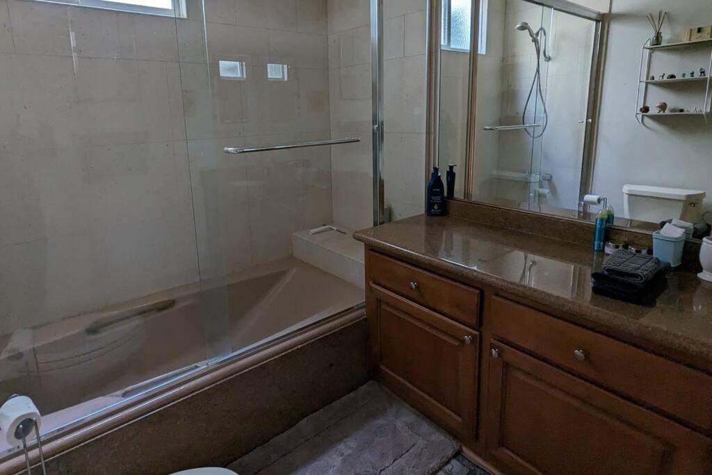 Spacious 2 Bedrooms. Prime Location 洛杉矶 外观 照片